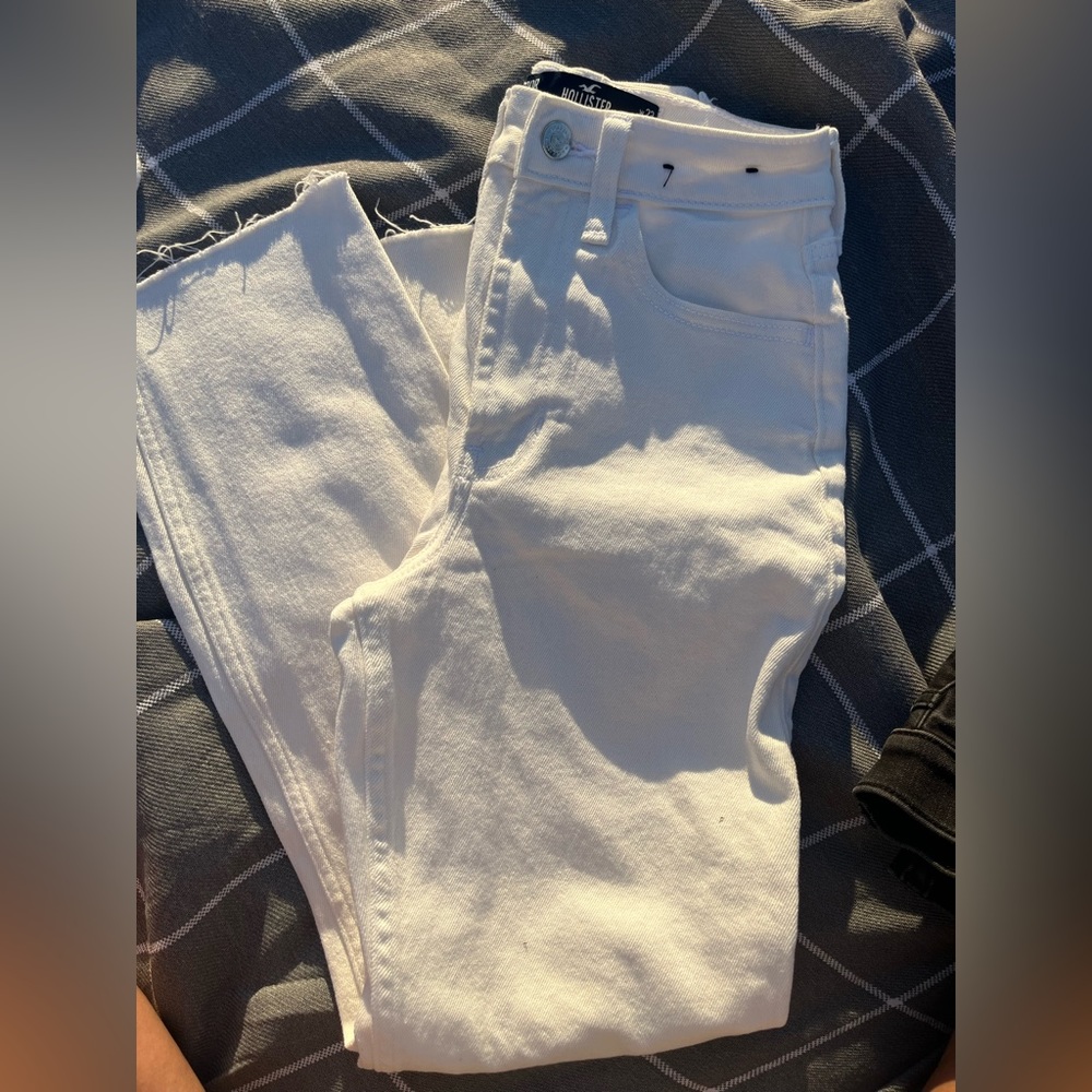 Hollister white jeans size 23